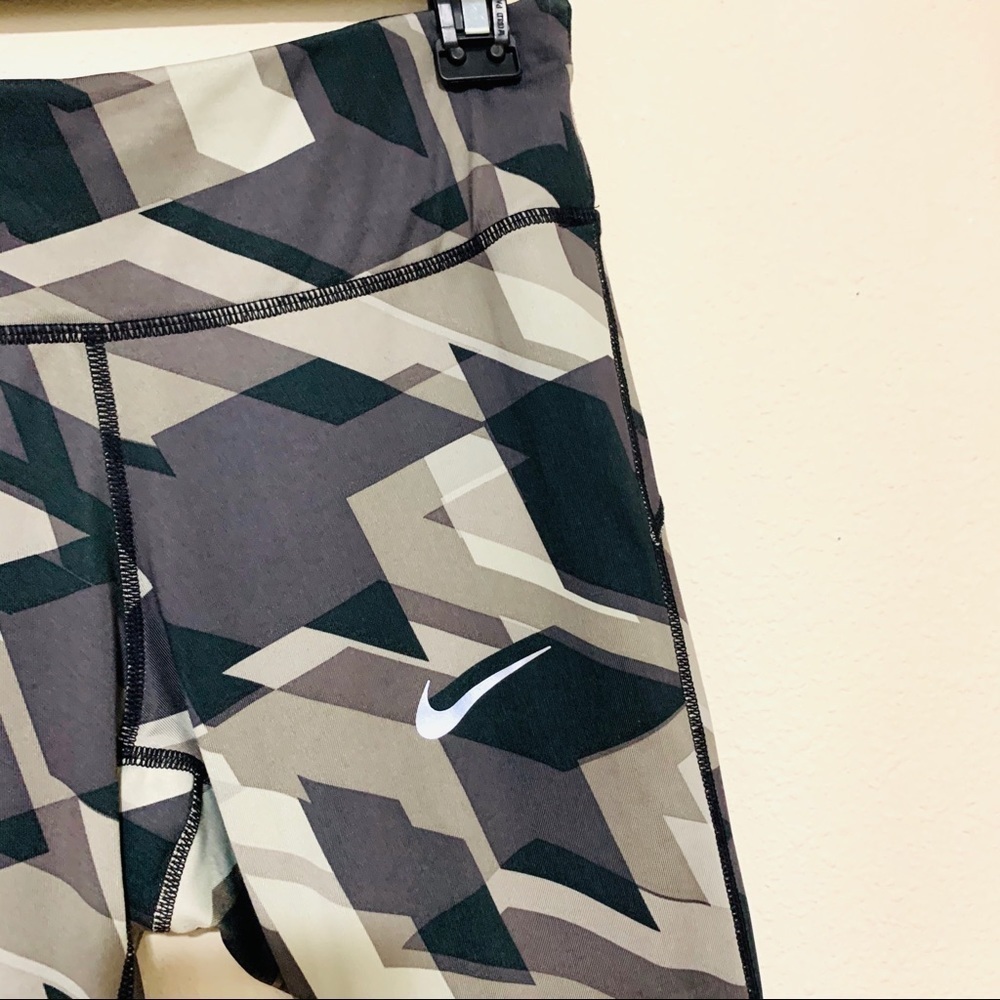NIKE•Power Racer Geometric Leggings - Picture 6 of 10